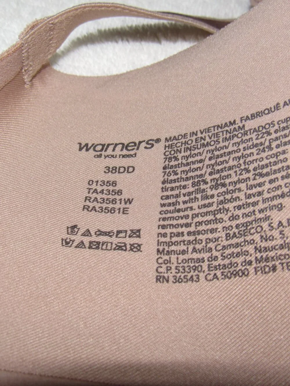 Warners Beige No Side Effects Bra Size 38DD USED